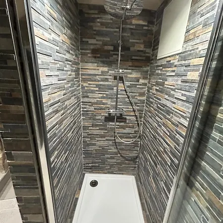 Le Domaine Du Bez La Grange Piscine,sauna,hammam,spa En Aubrac Vakantiehuis *