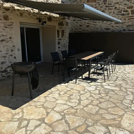 Le Domaine Du Bez La Grange Piscine,sauna,hammam,spa En Aubrac *