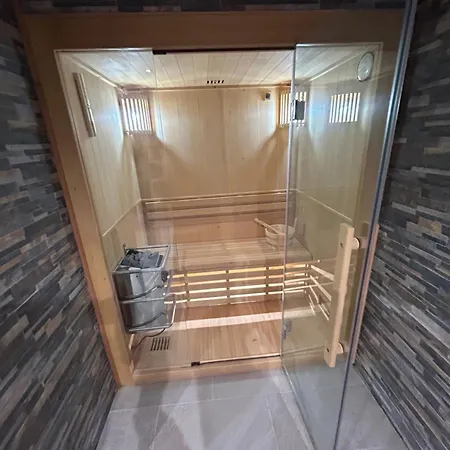 Casa vacanze Le Domaine Du Bez La Grange Piscine,sauna,hammam,spa En Aubrac Saint-Laurent-dʼOlt