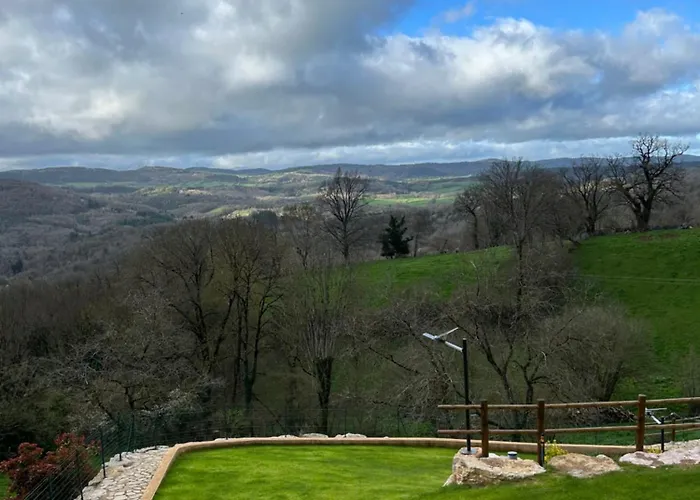Le Domaine Du Bez La Grange Piscine,sauna,hammam,spa En Aubrac *