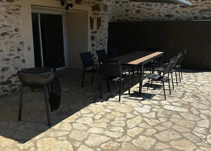 Le Domaine Du Bez La Grange Piscine,sauna,hammam,spa En Aubrac *