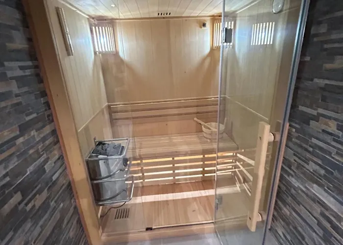 Prázdninový dům Le Domaine Du Bez La Grange Piscine,sauna,hammam,spa En Aubrac Saint-Laurent-dʼOlt