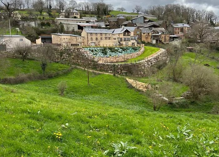 度假居 Le Domaine Du Bez La Grange Piscine,sauna,hammam,spa En Aubrac *