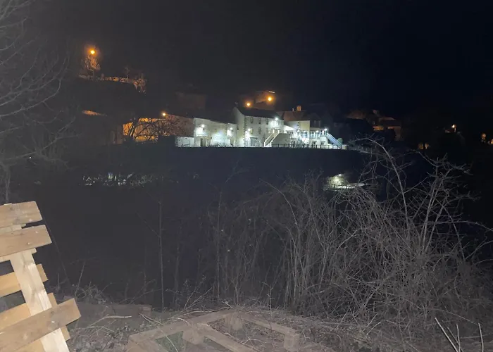 Le Domaine Du Bez La Grange Piscine,sauna,hammam,spa En Aubrac *